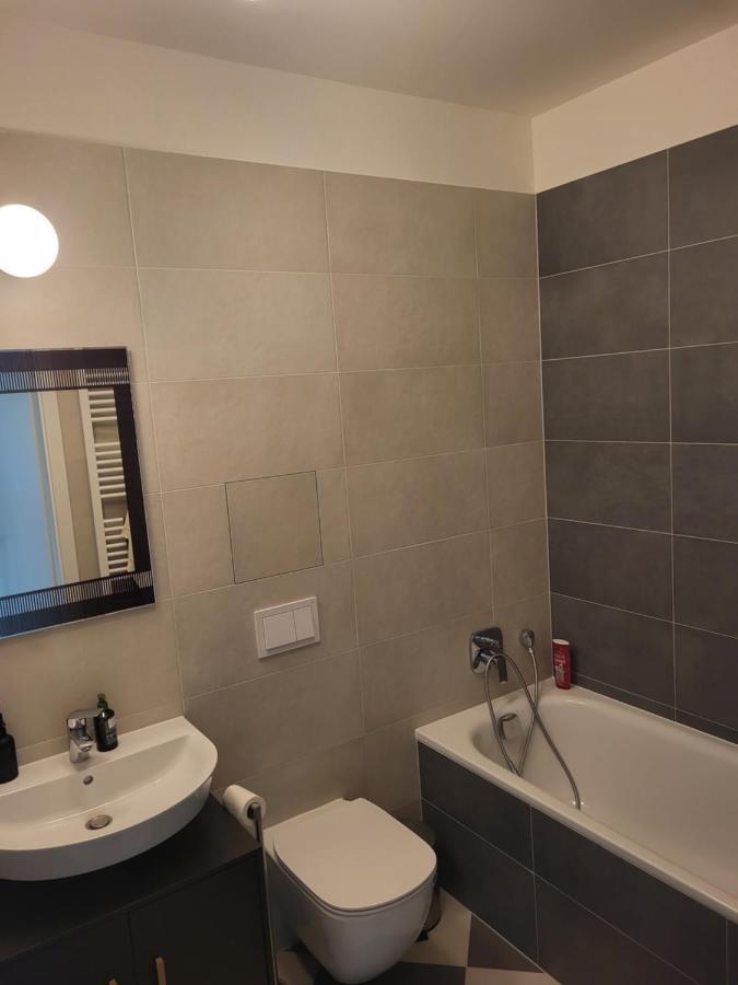 New Apartment In Karlin, Praha 8, Close To Center Esterno foto